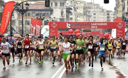 Cerca de 4.000 corredores disputan la II Media Maratón Internacional de Santander